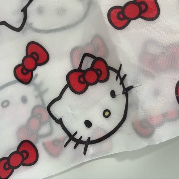 Hello Kitty Plastic Cup Bottle with Lid and Foldable Tote Bag - Picture 5 of 7